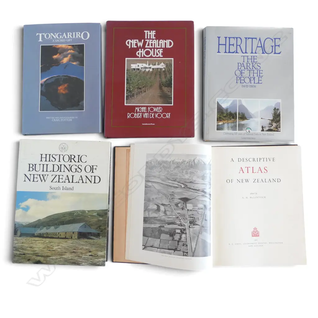 5 LG NZ BOOKS TONGARIRO, NZ HOUSE, NATIONAL PARKS, BUILDINGS, ATLAS Image 1++