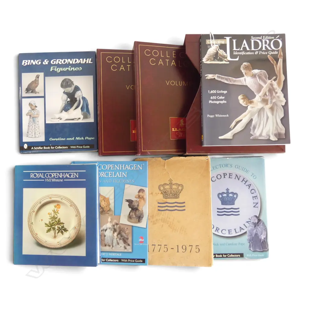 8 COLLECTOR REFERENCE VOLUMES Incl. LLADRO & ROYAL COPENHAGEN Image 1++
