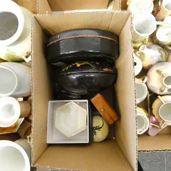ASST. COLLECTIBLES Incl. LACQUER BOXES etc