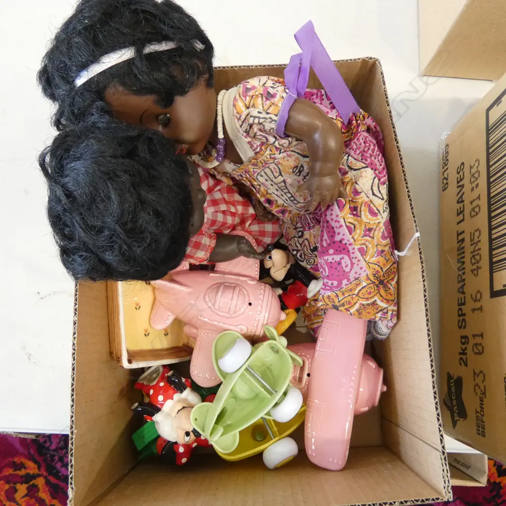 2 CERAMIC NOVELTY SALT & PEPPERS: Mickey Minnie + planes + DISH + 2 DOLLS & TOYS Image 1++