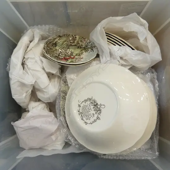 JOHNSON BROS. 'TALLY HO' DINNERWARE