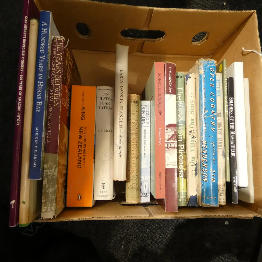 ASST. BOOKS REGIONAL NZ HISTORIES Image 1++