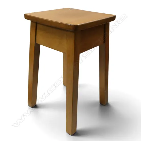 WOODEN STOOL H.470mm