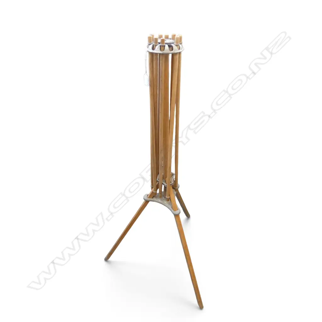 VINTAGE WOODEN CLOTHES HANGER 'DRIRACK AUCKLAND' H.645mm Image 1++