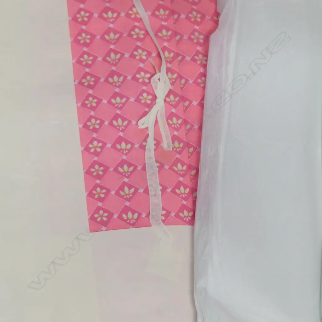 4 SILK OR WOOL KIMONO IN WRAPPERS Image 1++