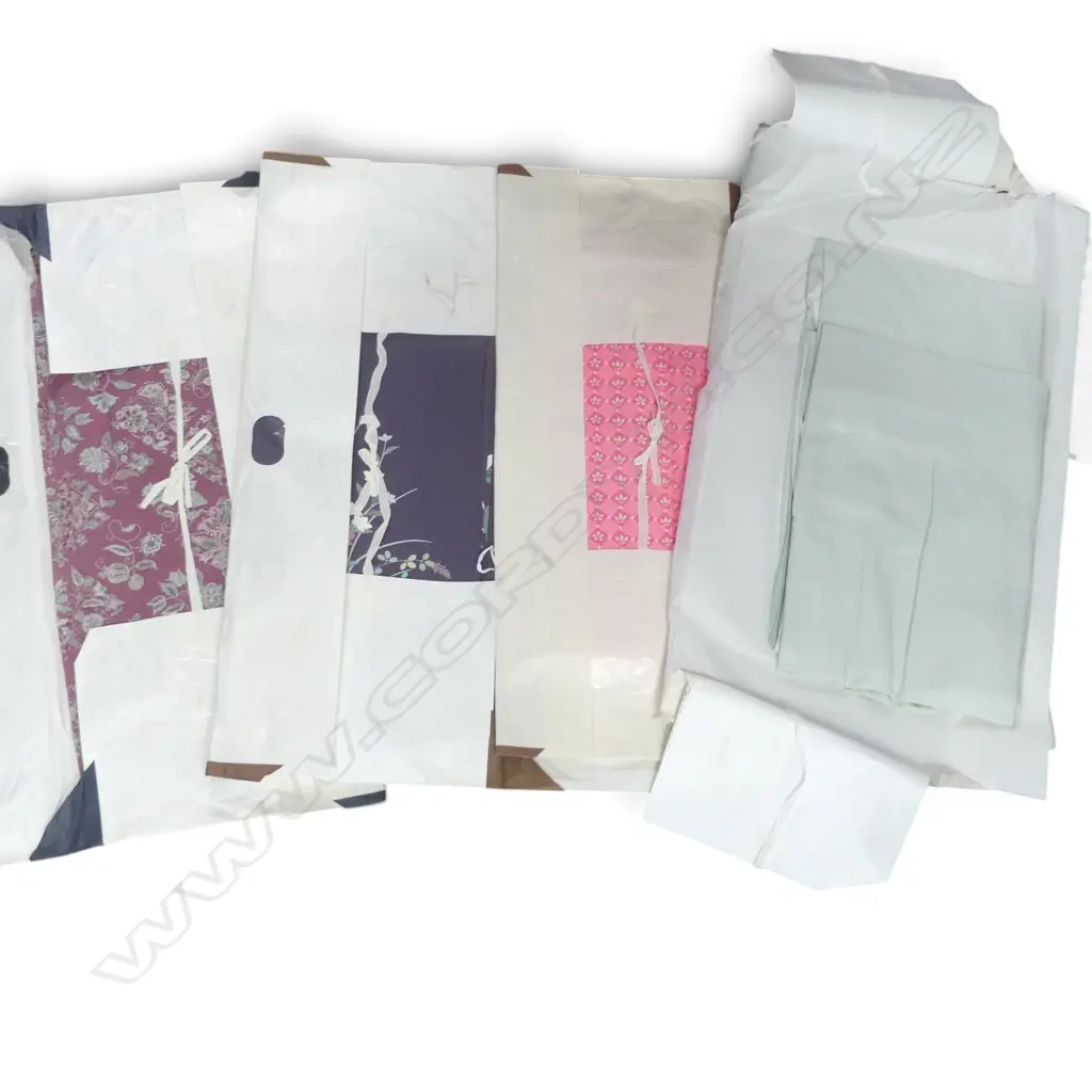 4 SILK OR WOOL KIMONO IN WRAPPERS Image 1++