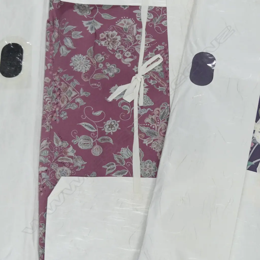 4 SILK OR WOOL KIMONO IN WRAPPERS Image 1++
