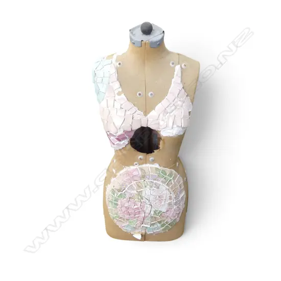 MANNEQUIN FORM w. MOSAIC DECORATION H.750mm