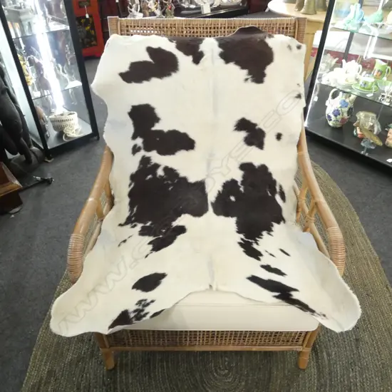 SMALL COW HIDE RUG 1100x900mm