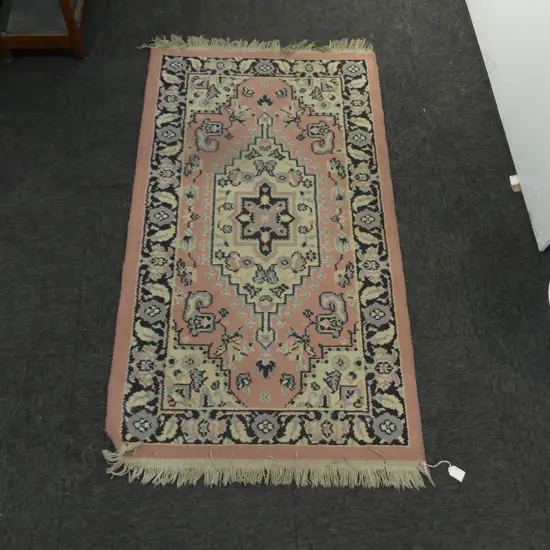 CHINESE RUG faults 1330x730mm
