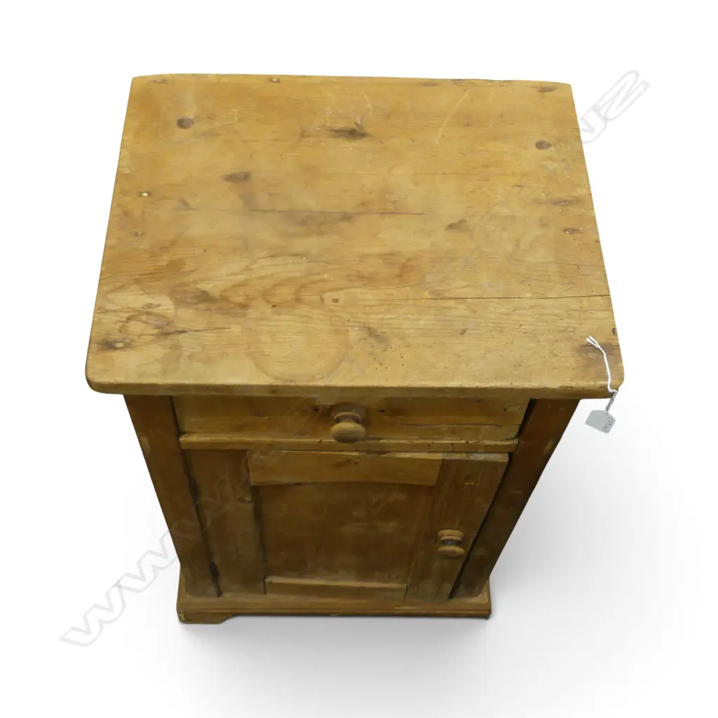 ANTIQUE PINE BEDSIDE CABINET 500x400x800mm Image 1++