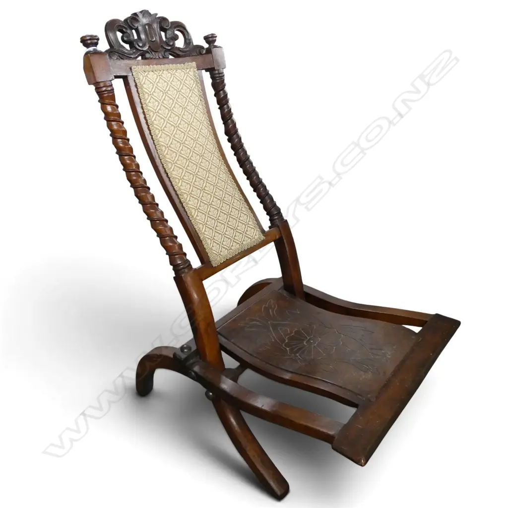 WOODEN FOLDING CHAIR Image 1++