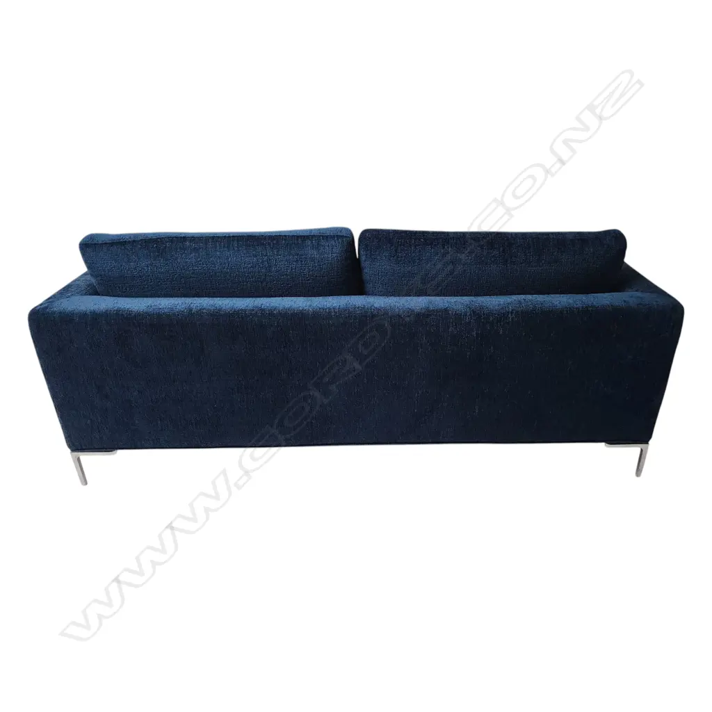 MODERN THREE-SEATER SOFA UPHOLSTERED IN RICH BLUE VELVET, FEATURING SLEEK ACCENT METAL LEGS 2000 L x 1000 D mm Image 1++