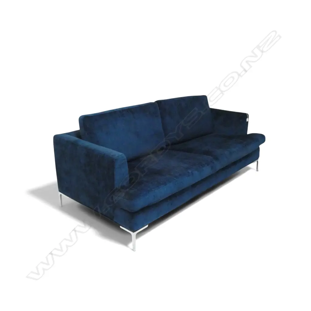 MODERN THREE-SEATER SOFA UPHOLSTERED IN RICH BLUE VELVET, FEATURING SLEEK ACCENT METAL LEGS 2000 L x 1000 D mm Image 1++