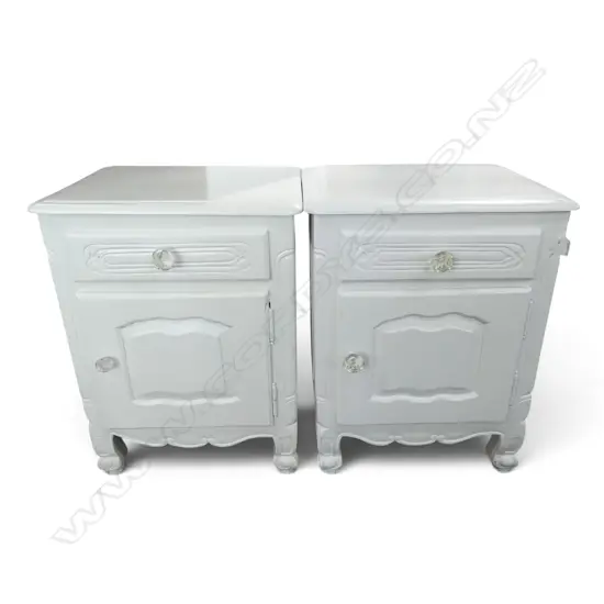 PR WHITE PAINTED BEDSIDE CABINETS 510x380x650mm