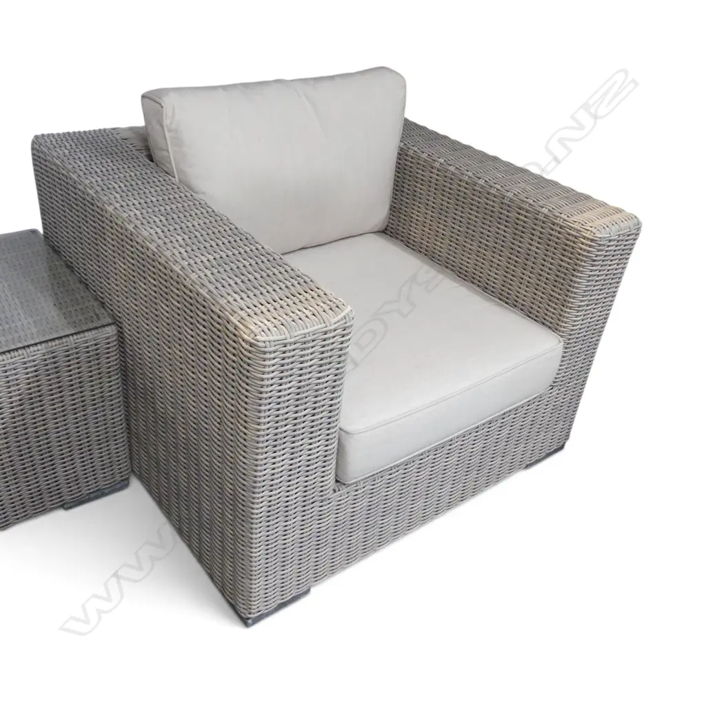PR LG CANE OUTDOOR ARMCHAIRS w. FOOTSTOOL & cushions 980x950x680mm Image 1++
