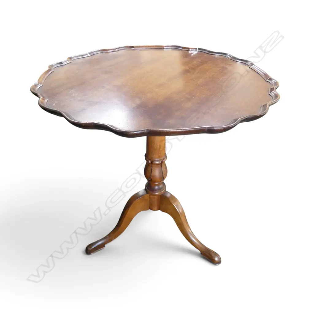 ANTIQUE STYLE PIE CRUST TILT TOP MAHOGANY WINE TABLE H.725mm, 705mm dia Image 1++