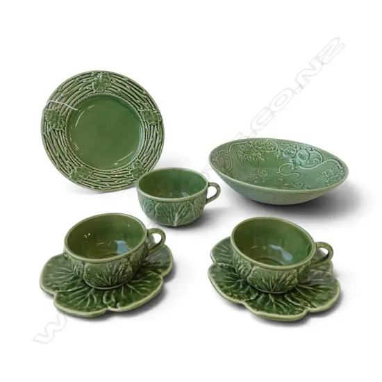 5 PCES BORDALLO PINHEIRO MAJOLICA CHINA; 2 C/S, CUP, PLATE & BERRY BOWL