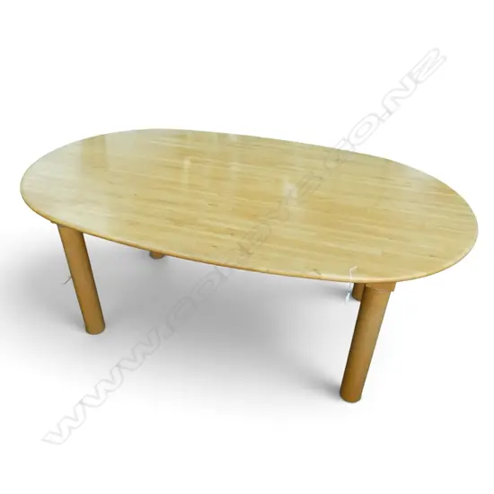 MODERN 'PATERSON' TABLE 1800x1070x720mm