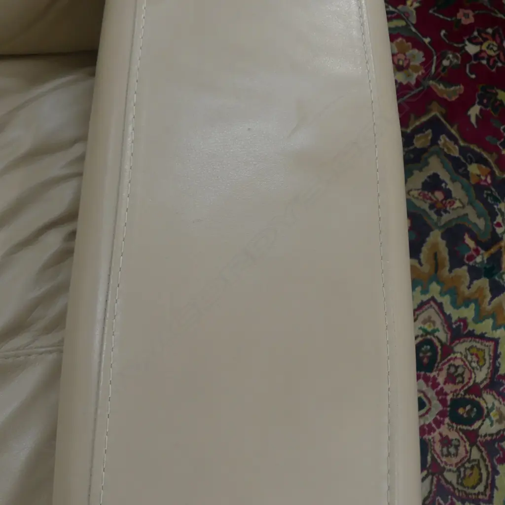 J. H. HIOLER LEATHER ARMCHAIR 1000x950x800mm Image 1++