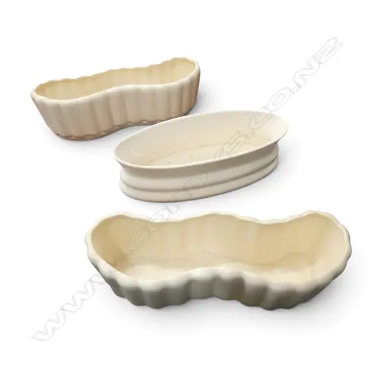 3 CROWN LYNN VASES; 2x #106 W.280mm, 1x #76 (HAIRLINE)