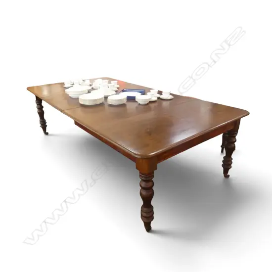 VICTORIAN MAHOGANY EXTENSION DINING TABLE 2600x1350x750mm