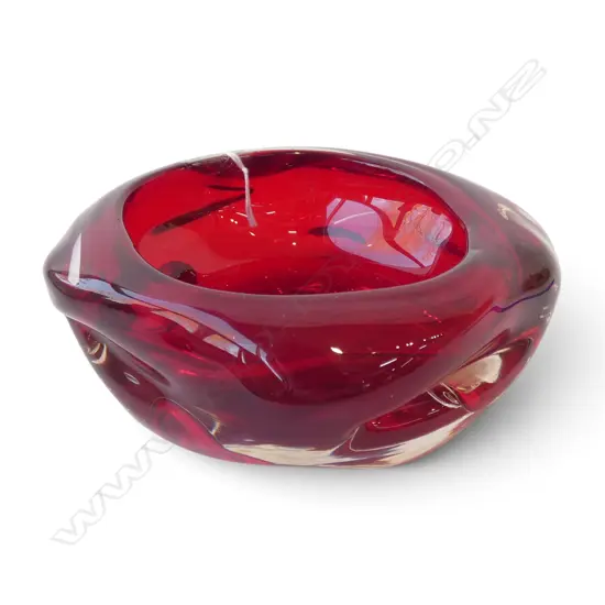 WHITEFRIARS RED ART GLASS BOWL 160mm dia