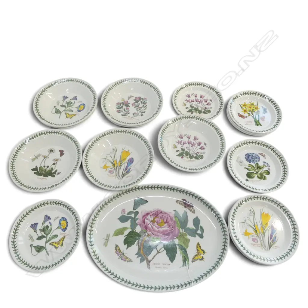 16 PCES PORTMEIRION 'THE BOTANIC GARDEN'; 'SHRUBBY PEONY' DISH, 8 SMALL PLATES & 7 BOWLS Image 1++