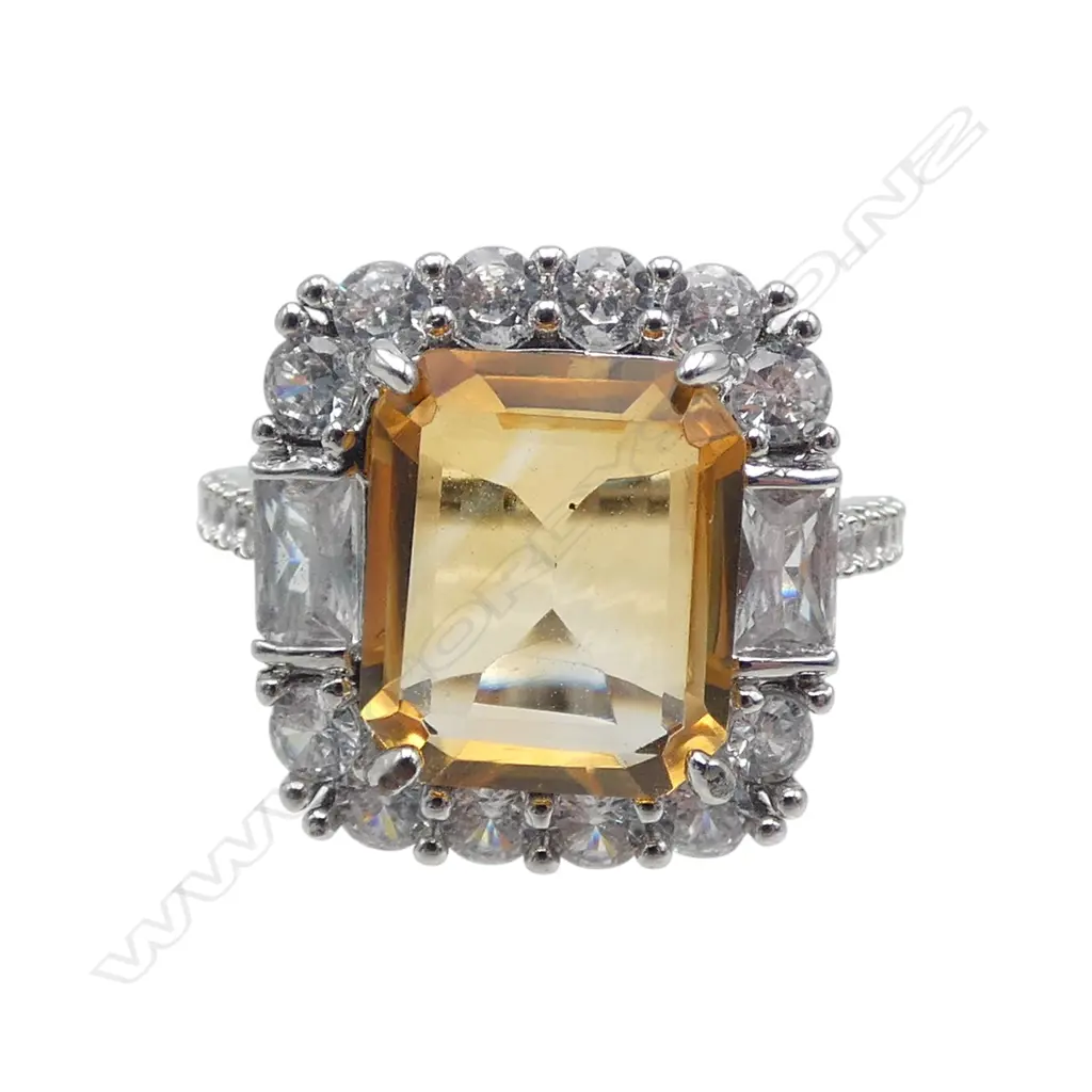 SQUARE CUT CITRINE RING, SIZE S, AIG REPORT Image 1++