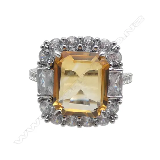 SQUARE CUT CITRINE RING, SIZE S, AIG REPORT
