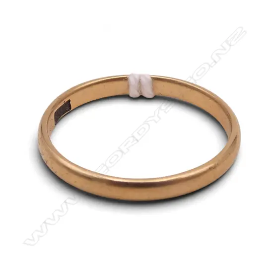 NZ colonial 18ct gold BAND RING 2.35gms SIZE R
