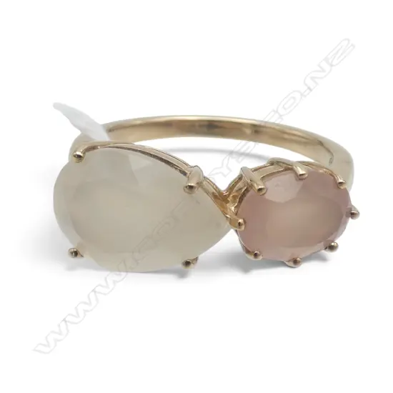 9CT GOLD AND PINK AND WHITE GEMSTONE RING 3.57gms SIZE P