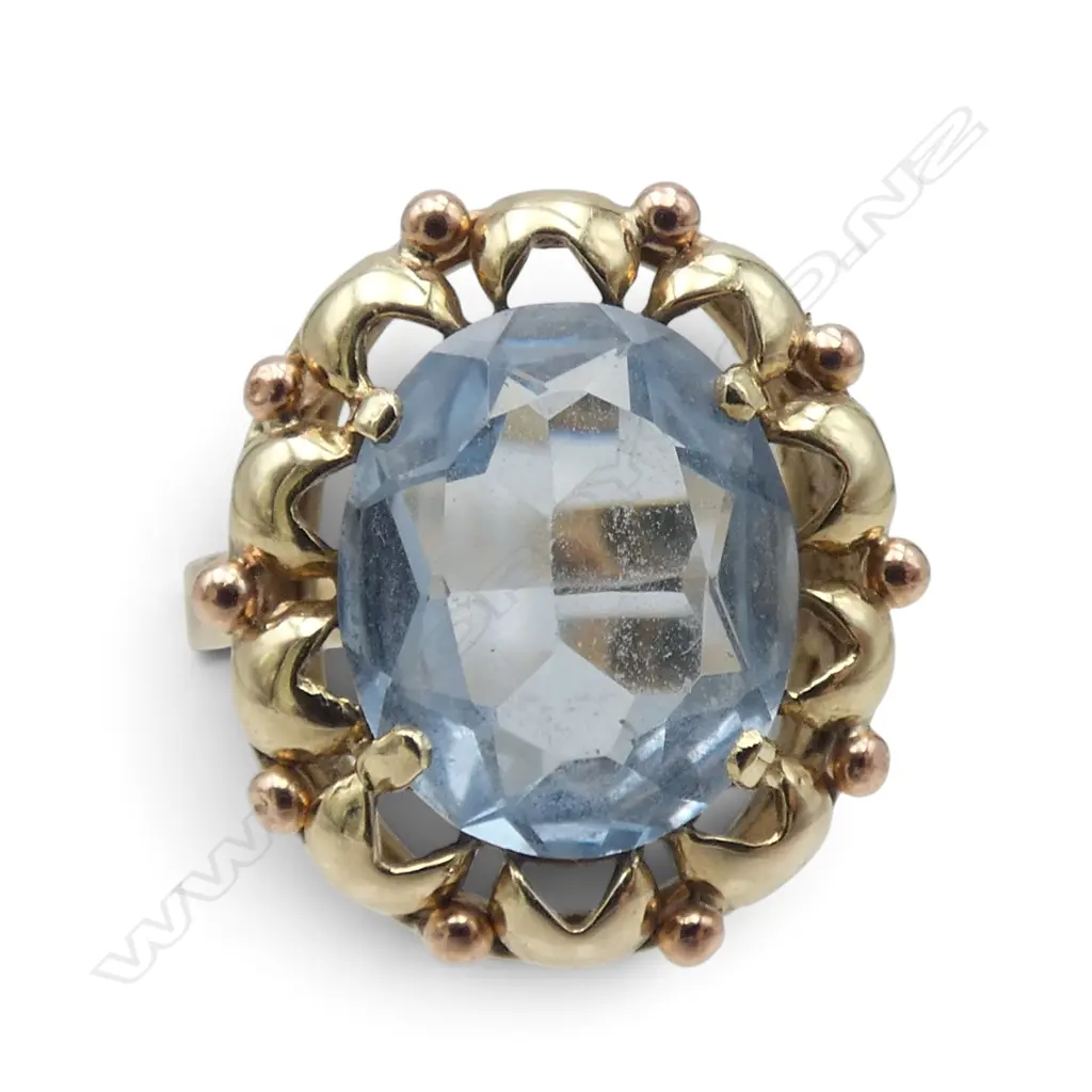 14ct GOLD & LGE BLUE STONE RING size M/N. 4gms Image 1++