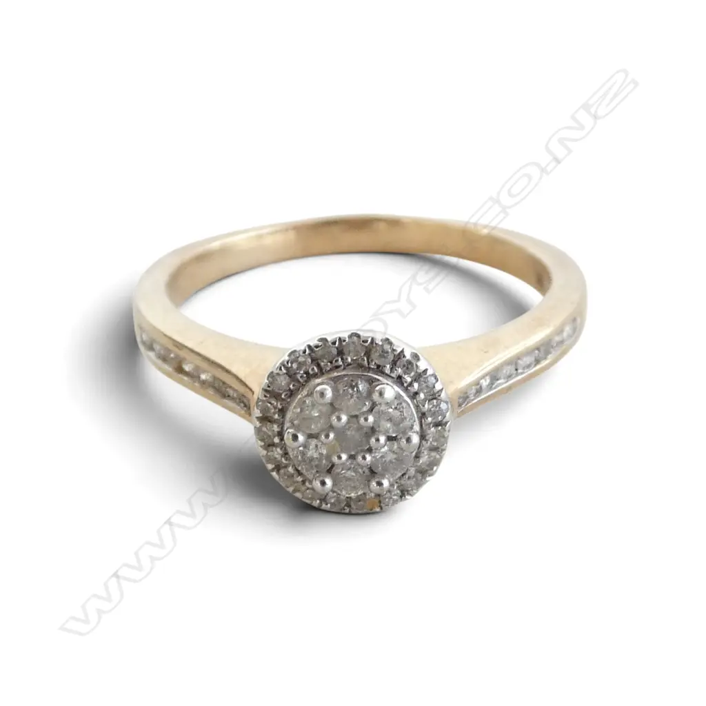 9ct YELLOW GOLD 42 DIAMOND CLUSTER RING TWD. 0.25ct.  Size N. With valuation $1350. 2.6gms. Image 1++