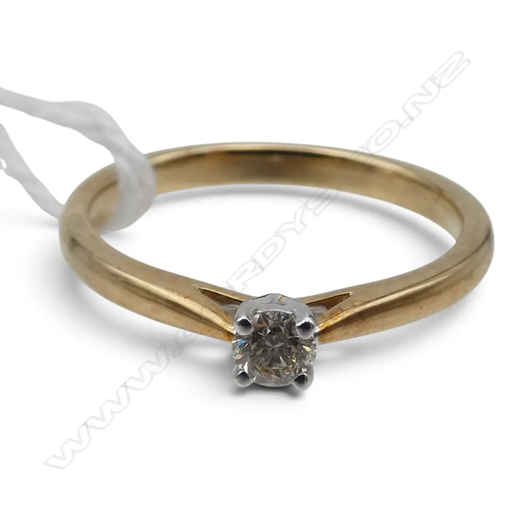 9CT DIAMOND SOLITARE RING 2.1gms SIZE O Image 1++