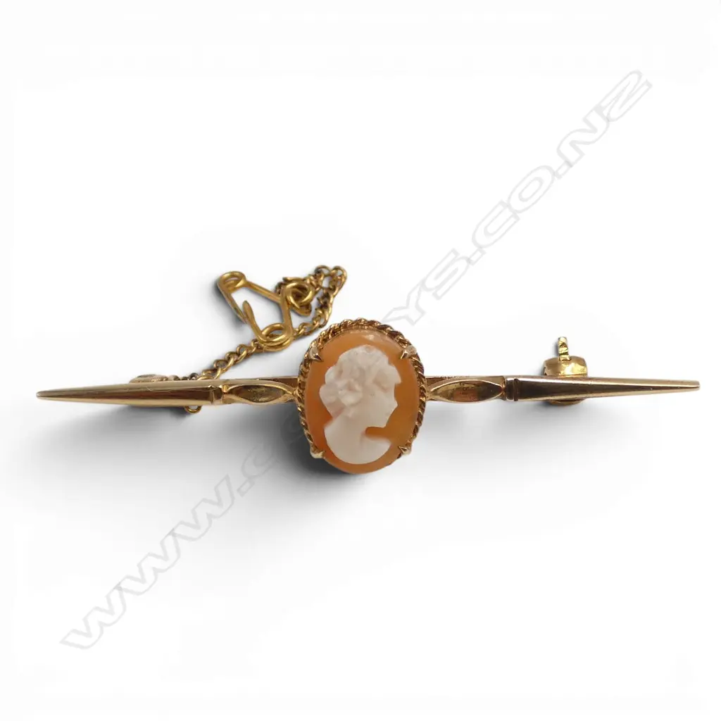 9ct GOLD CAMEO BROOCH L.50mm 3.36gms Image 1++