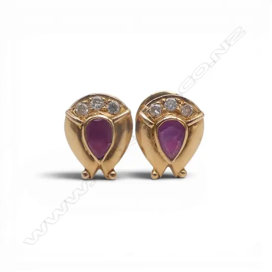 18ct DIAMOND & RUBY EARRINGS, STUDS, 3.54gm