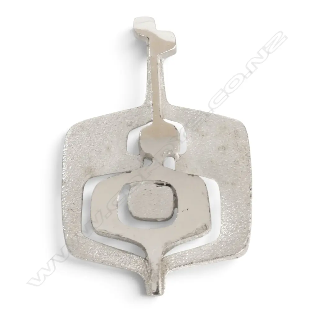 STG SILVER PENDANT 50x33mm 10.5gms Image 1++