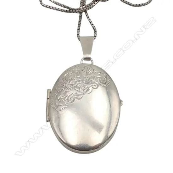 S/SILVER LOCKET ON S/SILVER CHAIN 13GMS