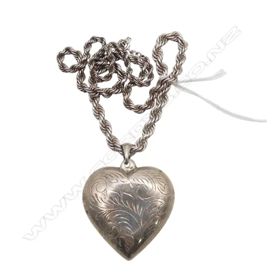 S/SILVER HEART PENDANT ON S/SILVER ROPE CHAIN 23.8GMS