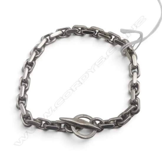 VINTAGE SILVER SOLID CAPSTAN type LINK BRACELET 35gms