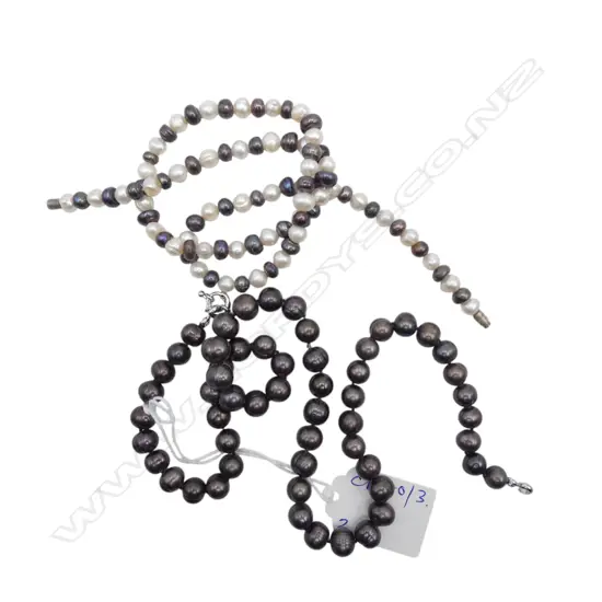 2 PEARL NECKLACES L.500mm