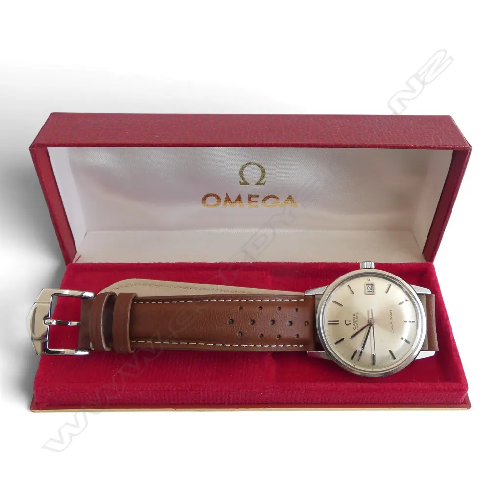 # Omega mid 1960's vintage gent's stainless automatic Seamaster wristwatch in box. Running. Image 1++