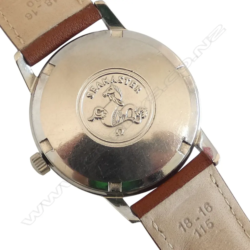 # Omega mid 1960's vintage gent's stainless automatic Seamaster wristwatch in box. Running. Image 1++