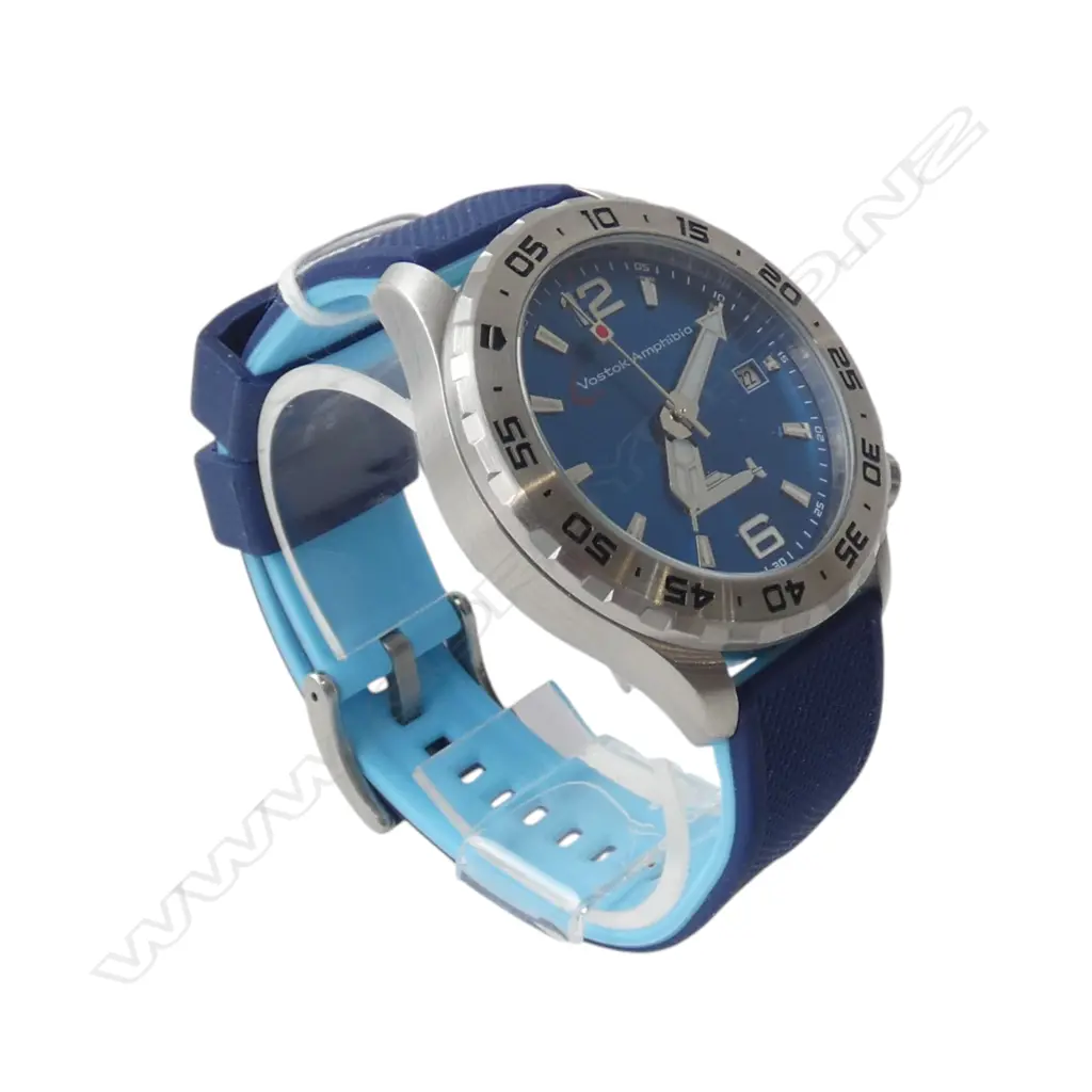 Vostok Amphibia automatic dive gent's wristwatch w sunburst blue dial. Running Image 1++