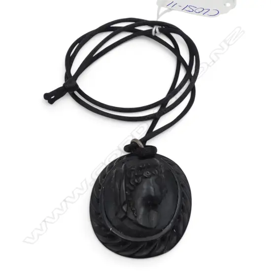 VINTAGE BLACK CAMEO NECKLACE H.45mm