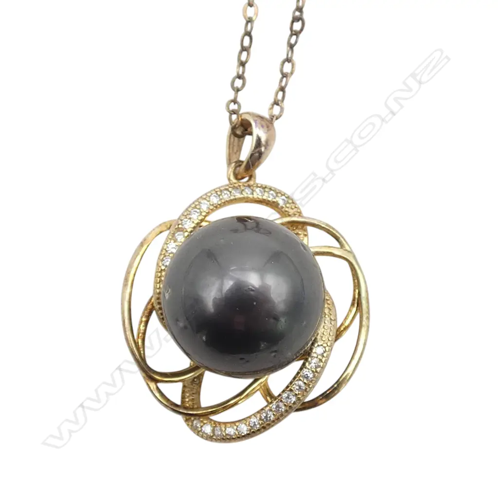 LARGE PACIFIC BLACK PEARL & S/SILVER PENDANT Image 1++