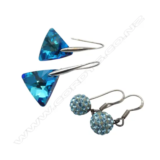 TWO PAIRS STG SILVER EARRINGS ONE SWAROVSKI, L.30MM L.20MM