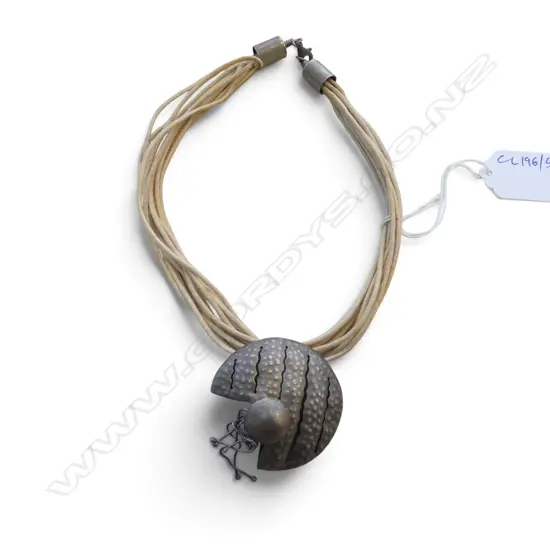 HAND MADE NECKLACE w. 925 SILVER PENDANT 30gms
