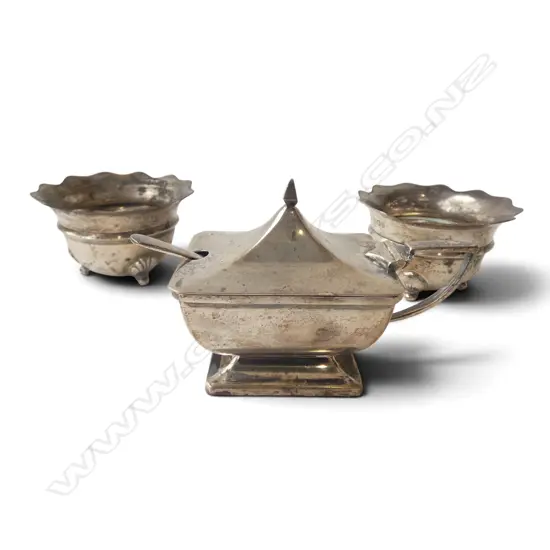 3 PCES STG SILVER; PR SALTS & MUSTARD POT (GLASS LINER AF) 122gms